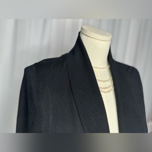 Cable & Gauge Black Single Button Long Sleeve Cardigan (695) - Picture 9 of 12